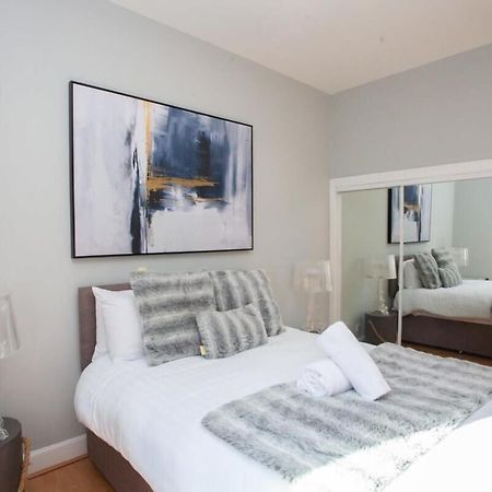 Modern And Refurbished Flat In Merchant City Glasgow Eksteriør billede