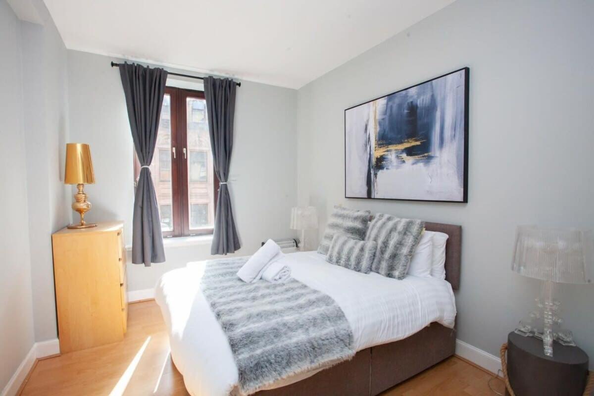 Modern And Refurbished Flat In Merchant City Glasgow Eksteriør billede